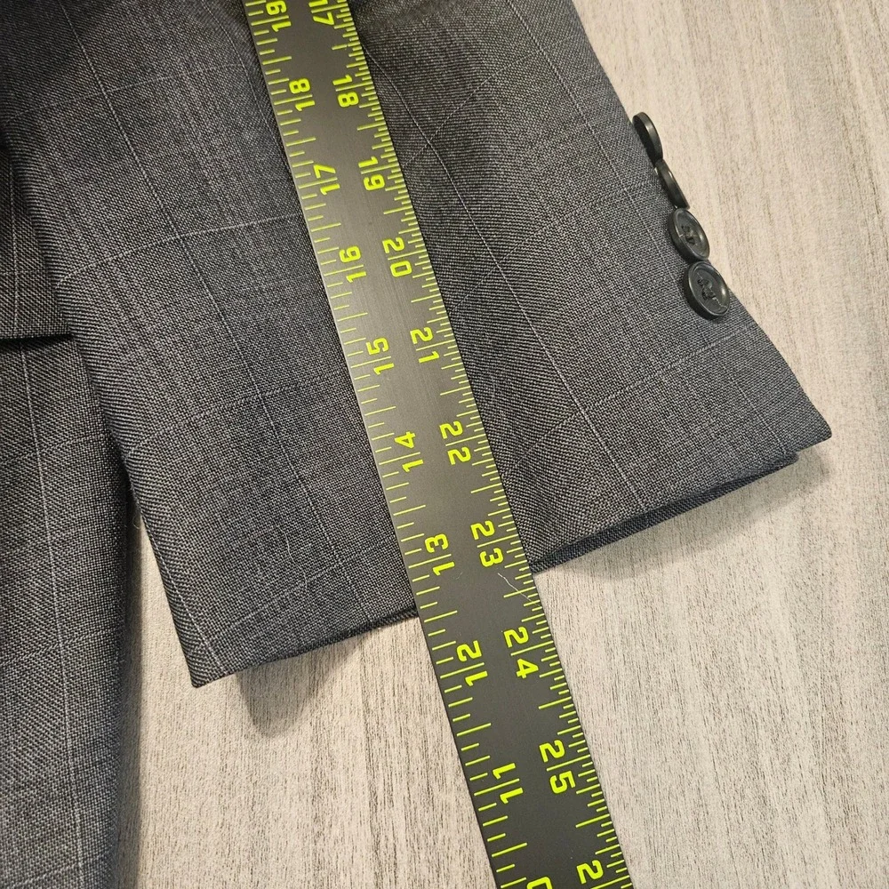 Brooks Brother 1818 Madison Grey Windowpane Saxxon Wool Blazer 44S Made in Italy
